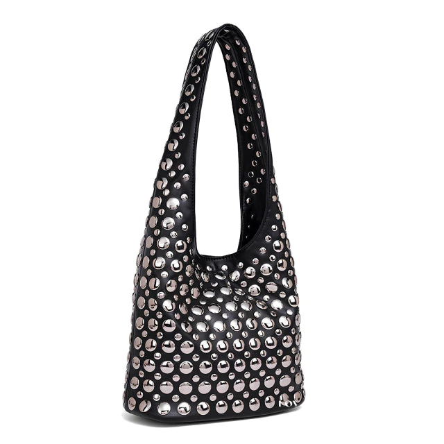 Cartera Dakota