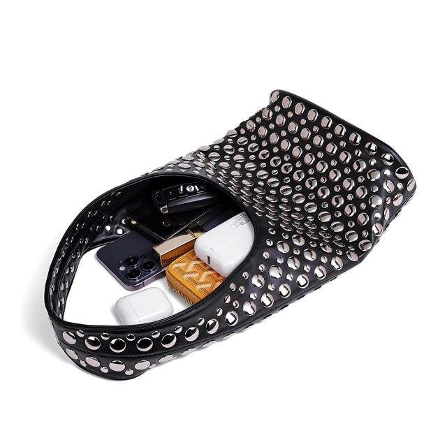 Cartera Dakota